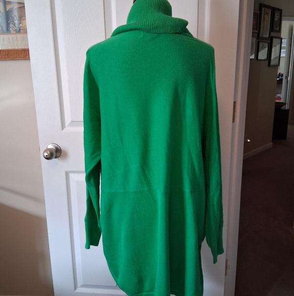 Crown & Ivy Green Cotton Oversized Cowl Neck Sweater. XL - Picture 5 of 7